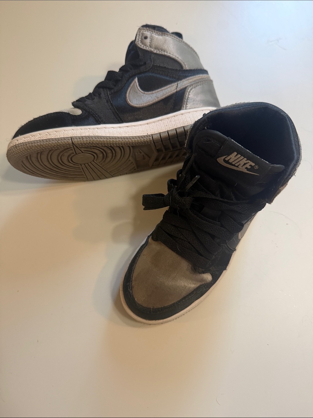 Gently worn Nike Air Jordan 1 retro high OG kids black gray satin shadow 12c